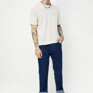 Harbor Blue – Classic Straight-Leg Jeans with Refined Cuff Detail